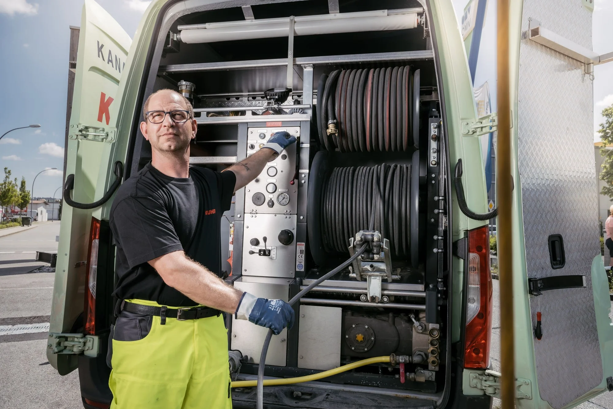 Kontakt für Bodenentsorgung München und Container bestellen